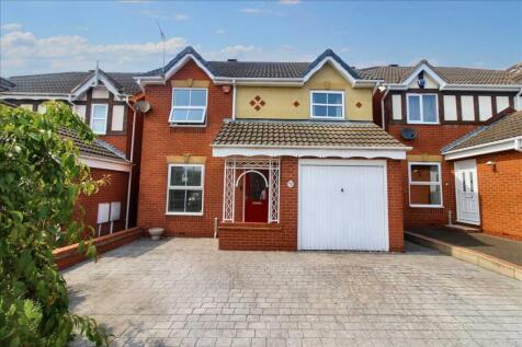 4 bedroom detached house for sale