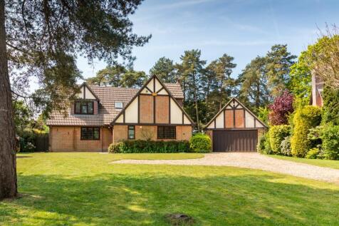Evergreens, Ringwood BH24 4 bed detached house for sale