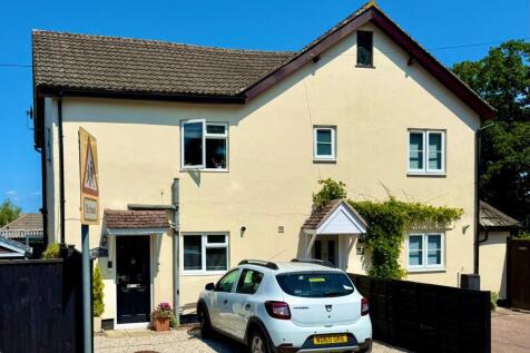 2 bedroom semi-detached house for sale