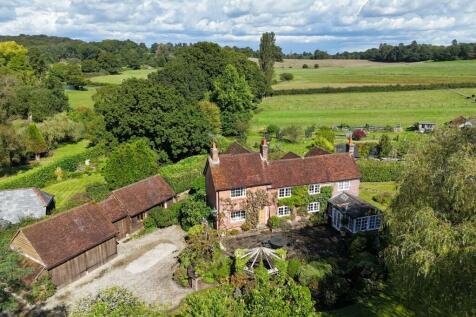 3 bedroom cottage for sale