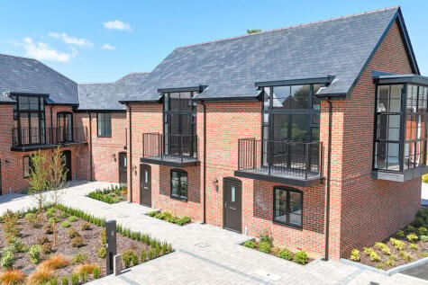 Connaught Place, Brockenhurst, SO42 2 bed terraced house for sale