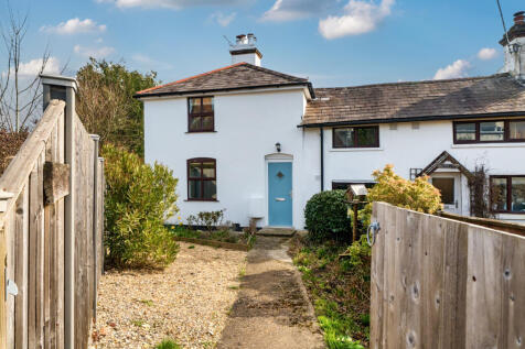 2 bedroom end of terrace house for sale