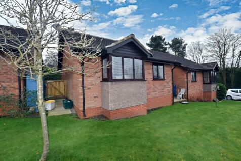 2 bedroom detached bungalow for sale