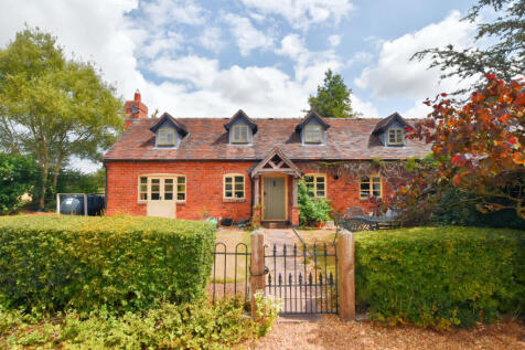 Knighton, Shropshire 2 bed cottage for sale