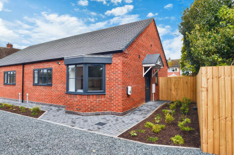 Cresswell Gardens, Stafford Street 2 bed semi