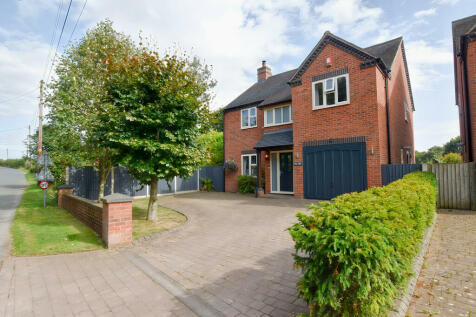 4 bedroom detached house for sale