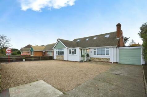 4 bedroom detached bungalow for sale