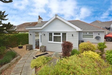 2 bedroom semi-detached bungalow for sale