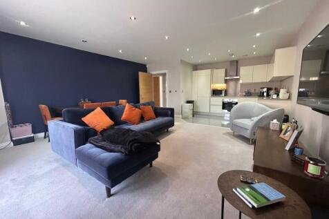 Royal Engineers Way, Mill Hill, NW7 2 bed flat for sale