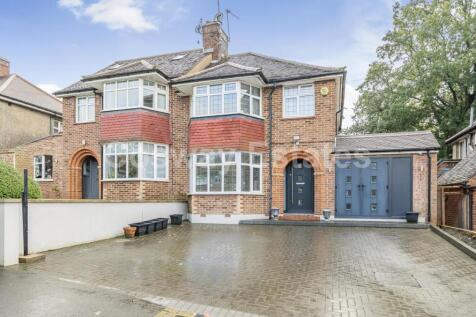 Worcester Crescent, Mill Hill, NW7 4 bed semi