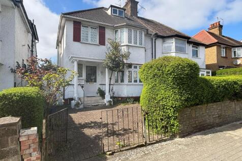 4 bedroom semi-detached house for sale