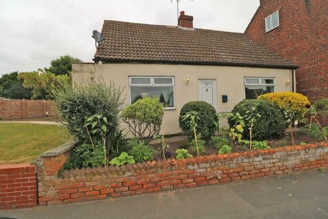 2 bedroom detached bungalow for sale