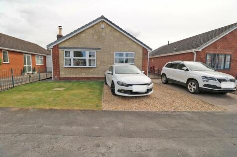 2 bedroom detached bungalow for sale