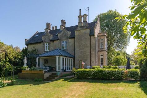 Station Yard, Steventon, OX13 5 bed semi