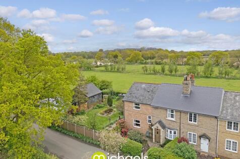 Wivenhoe Road, Crockleford Heath... 4 bed semi