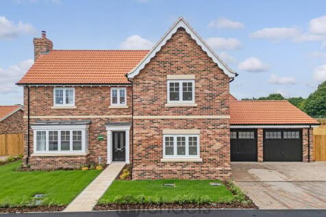Hills Avenue, East Bergholt... 4 bed detached house for sale