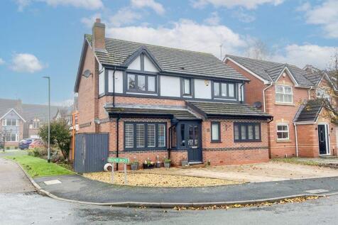 4 bedroom detached house for sale