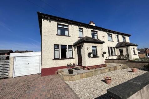 4 bedroom semi-detached house for sale
