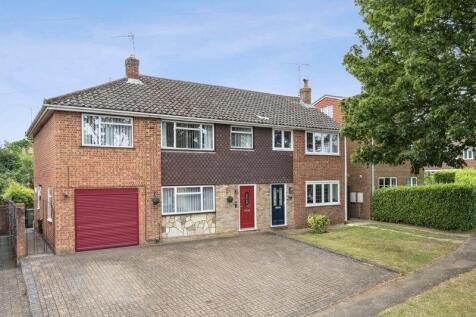 5 bedroom semi-detached house for sale