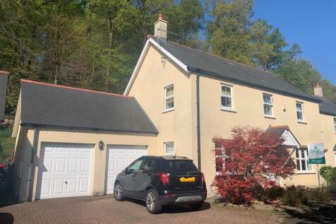 St. Whites Road, Cinderford 4 bed detached house for sale