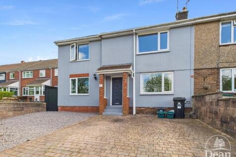 4 bedroom semi-detached house for sale