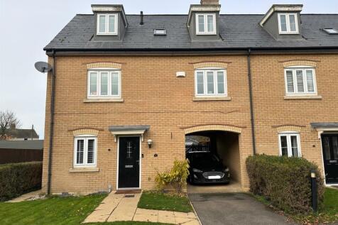 Penwald Court, Peterborough PE6 4 bed end of terrace house for sale