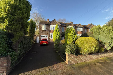 Highgate Avenue, Walsall WS1 4 bed semi