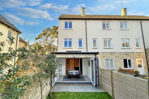 Warrenne Keep, St. Peters View... 3 bed townhouse for sale