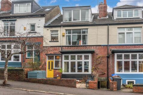 5 bedroom terraced house for sale