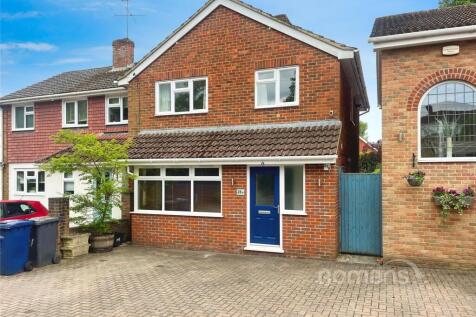 Upper Hale Road, Farnham, Surrey 3 bed semi
