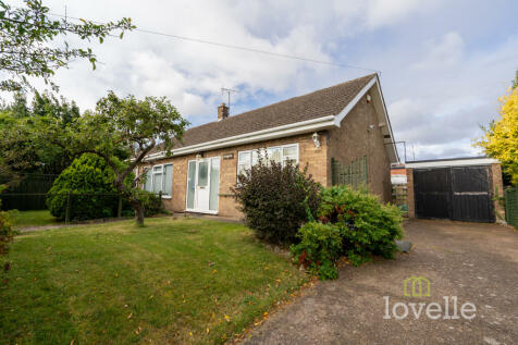 2 bedroom detached bungalow for sale