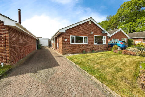 2 bedroom detached bungalow for sale