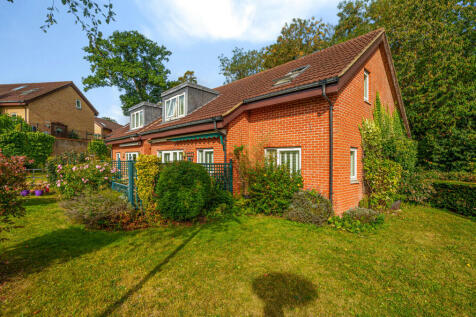 Chairmans Walk, Denham Garden... 3 bed detached house for sale