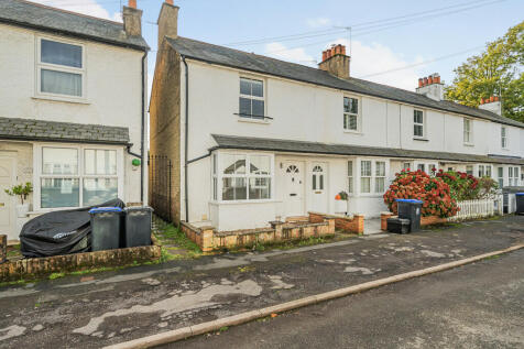 Pinewood Close, Gerrards Cross... 2 bed end of terrace house for sale