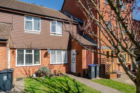 Lindsey Road, Denham, Buckinghamshire 2 bed terraced house for sale