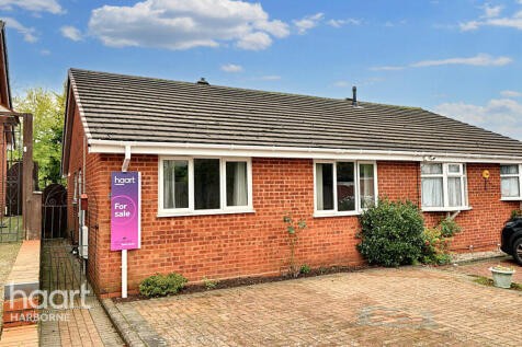 2 bedroom semi-detached bungalow for sale
