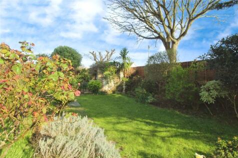 Sea Place, Worthing BN12 2 bed maisonette for sale
