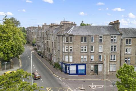 T/R, 29 Morgan Street, Dundee, DD4 6QB 3 bed flat for sale
