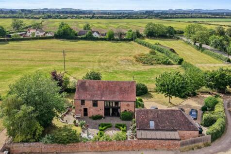 Hayden Lane, Staverton, Cheltenham, GL51 4 bed barn conversion for sale