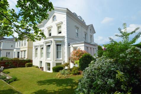 Churchill Lodge, Painswick Road... 3 bed apartment for sale