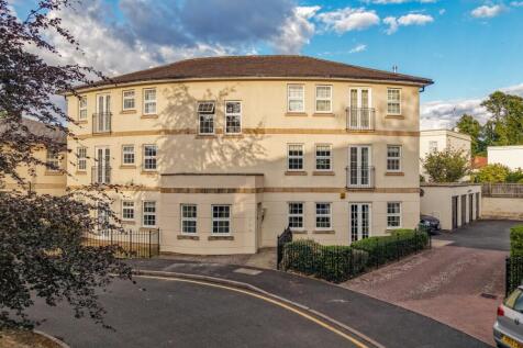 Sandford Park Place, Cheltenham, GL52 3 bed apartment for sale