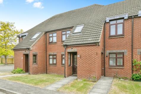 2 bedroom maisonette for sale