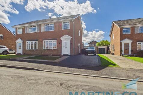 3 bedroom semi-detached house for sale