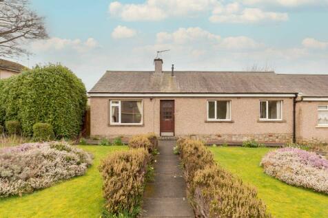 3 bedroom semi-detached bungalow for sale