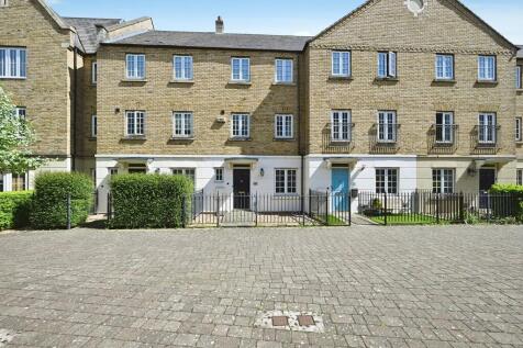 4 bedroom terraced house for sale