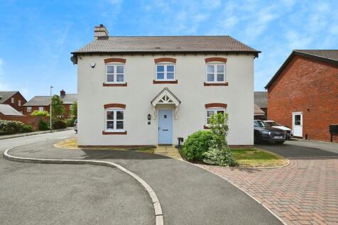 4 bedroom detached house for sale