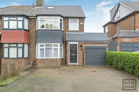 Clifton Gardens, Enfield EN2 4 bed semi