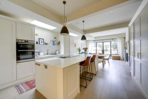 George Lane, Hither Green, London, SE13 4 bed terraced house for sale