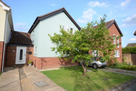 3 bedroom link detached house for sale