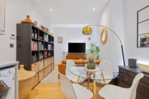 Newfoundland Circus, City Centre 1 bed flat for sale